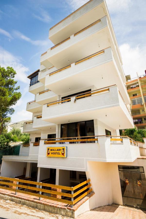 Wallaby Hostel Sarandë Exterior foto