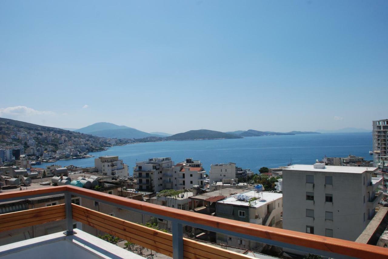 Wallaby Hostel Sarandë Exterior foto